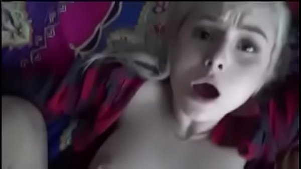 Me la cojo fuertemente a mi prima y le gusta