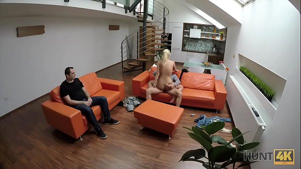 HUNT4K. Sweet r. in front of her boyfriend&acute;s eyes  