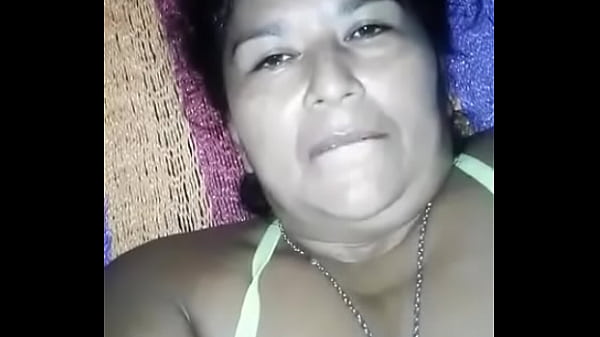 Mi vecina se masturba.  