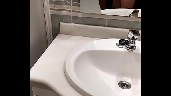 Mi primer video yo mostrando mi polla