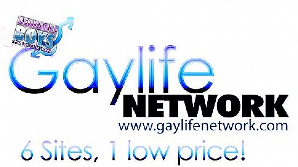 Winter Vance masturbates