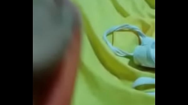 Geissa de fortaleza se masturbando com senoura