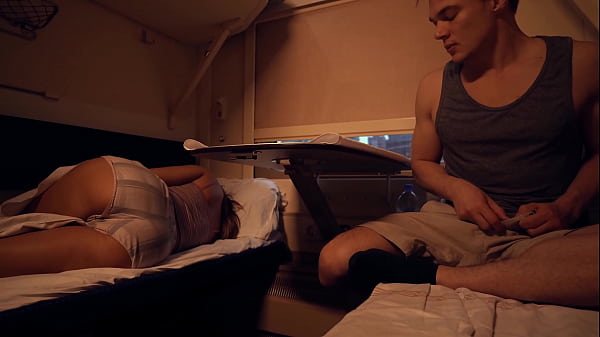 DECIDED TO JERK OFF TO A STRANGER ON THE TRAIN, SHE LOVED IT