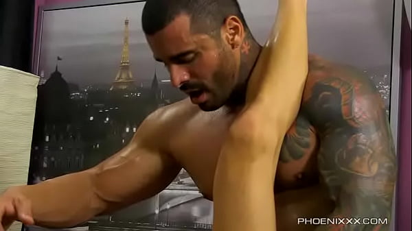 Young gay ass fucked by muscular homo  