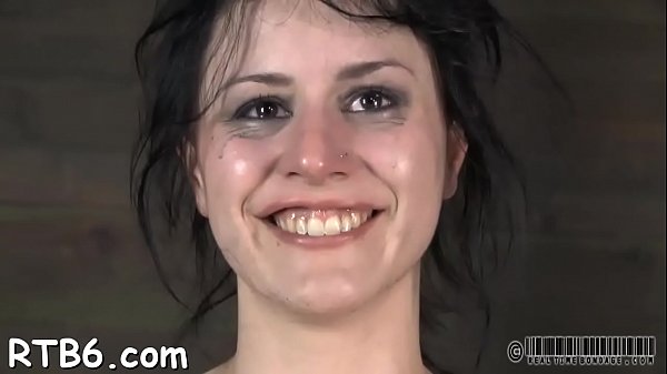 Upside down hottie gives blowjob  