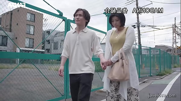 Voc&ecirc; sairia com uma mulher madura como eu? (Legendado) Miki Akai