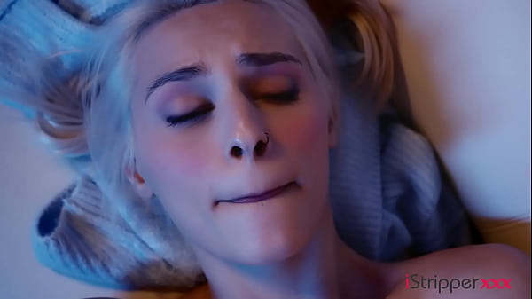 christy white 7 cute blonde masturbates intensely  