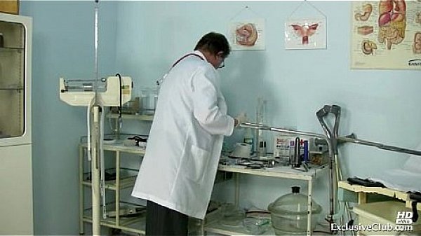 Kristyna pussy gaping at kinky gyno clinic by old doctor