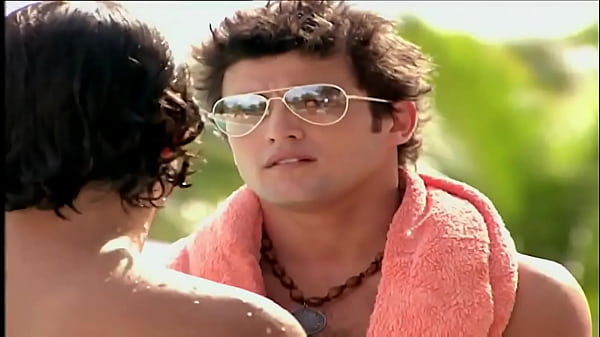 Gostoso de sunga azul