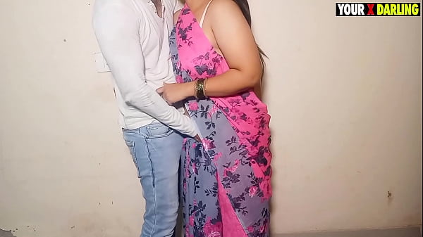 indian mature women wants fucking with neighours young man when she was so horny 