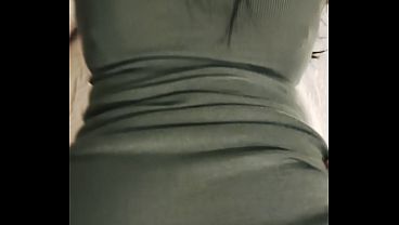 Mi esposa de perrito al final del video me dice que quiere otra verga