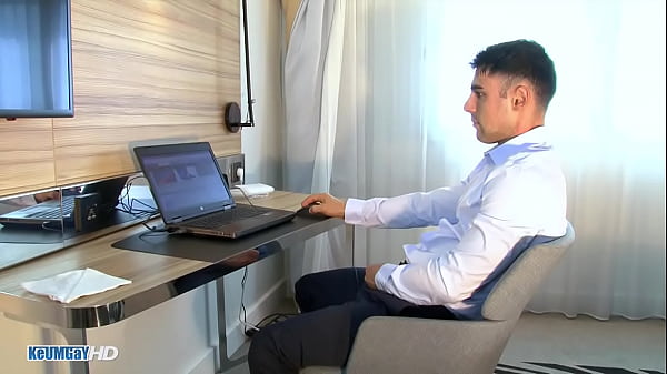 He came to sign a contract, he gets sucked his big hard dick.