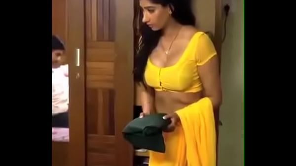 Bhabhi ji boobs ka bada doodh