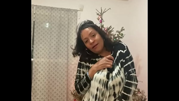 Dominican MILF Madura Anna Maria big tits teasing  