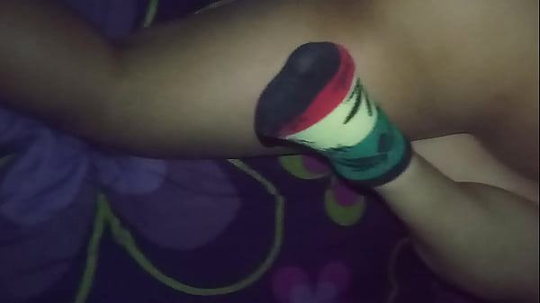 Amigo cogiendo a mi esposa se besan apasionadamente