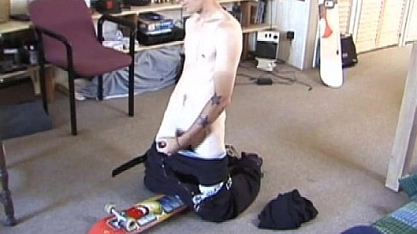 Straight amateur punk skater jerking off