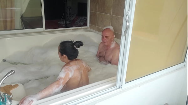 PREVIEW OF ORAL AND ANAL IN JACUZZI  