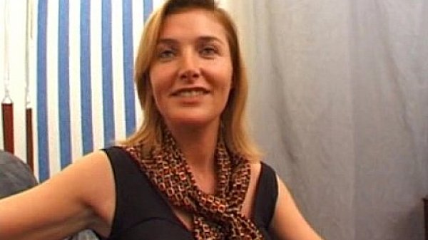 Blindfolded amateur girlfriend sucks and fucks