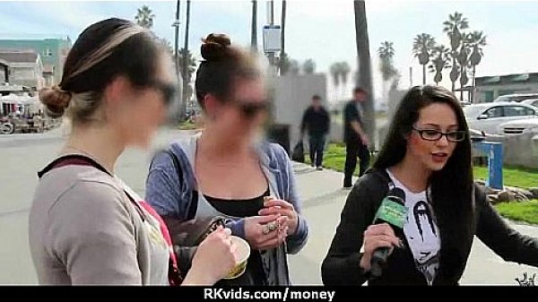 Amateur has sex for some quick cash 15