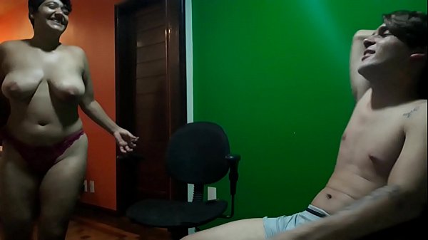 Flakael grava video polenico novamente