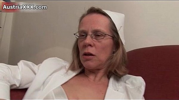 Dirty mature woman gets her pussy licked