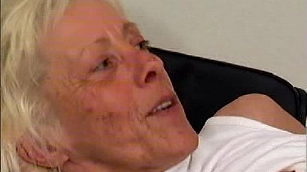 Legs up pussy open moms action  