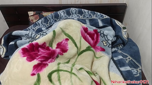 सौतेली बहन बिस्तर पर नग्न है, उसने मेरे लंड से मुखमैथुन किया और मैंने उसकी चूत में क्रीमपाई की और वीर्य निकाला