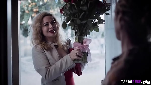 Big tits hot teen Siouxsie Q moans and screams in delight as she takes a wild cock ride on top of the stud  