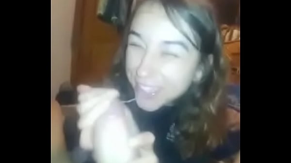 Cogiendo rico a mi prima la mamadora 