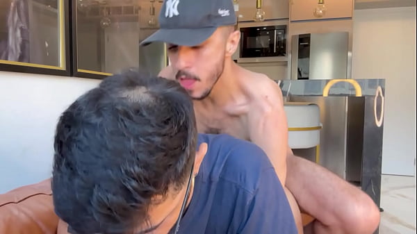 MARCOS GOIANO - FODIDO PELO DOTAD&Atilde;O DA PIROKA VEIUDA - SEXO GAY BAREBACK COM DOTAD&Atilde;O BAIANO