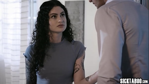 Sexy babe Lydia Black swallowed big dick and enjoyed hardcore pussy fucking