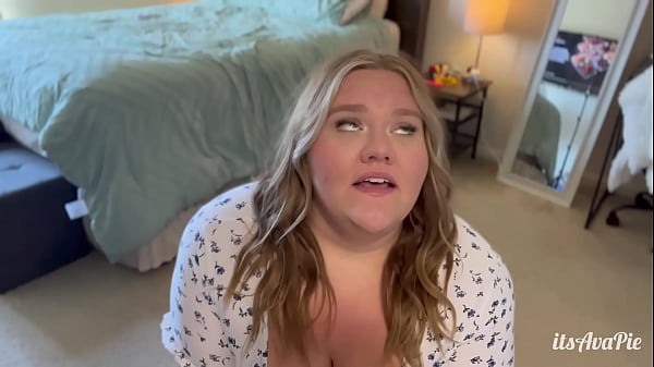 BBW maid masturbates in bed