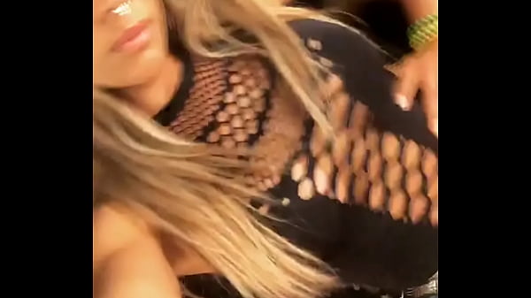 Bella-Transexual--puta-morena-brunette-shemale-in-ibiza-ibizahoney