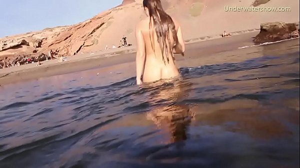 Swimming naked beauties