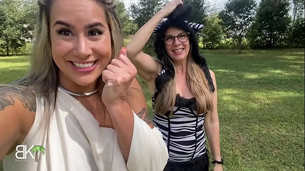 Spooky Halloween Corn Maze - TRAILER