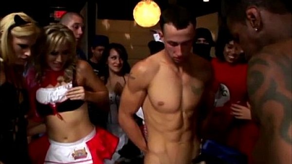 Cfnm Darryl Hanah and pals costume party