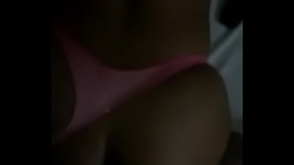 Me invit&oacute; a su casa y me la culie