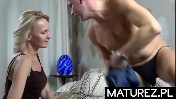 Polskie MILF - Domowe zabawy mamuśki 