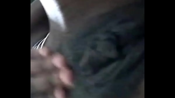 Thot rubs her juicy pussy