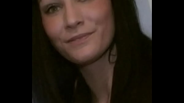 Showing the wedding photos