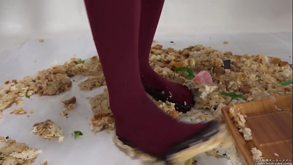 Tread food with tights  