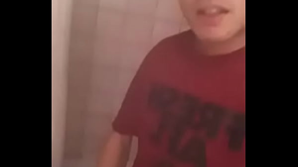 flaite gay muestra pene  