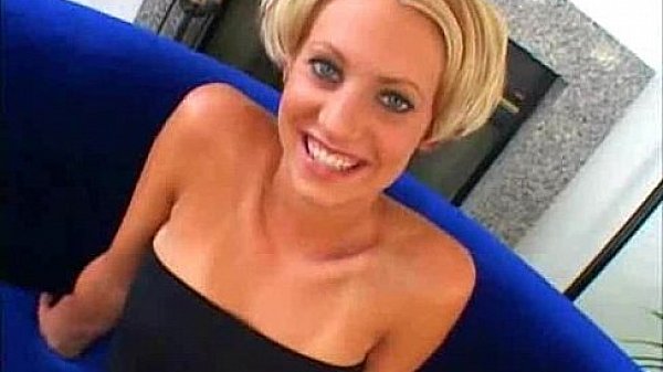 Petite Blond Ryan Star Takes A Nice Creampie