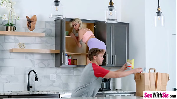 Petite babe gave a blowjbo to stepbro and babe enjoyed hot sex 