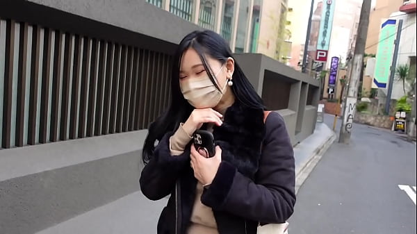 ゆうき(35) 人妻 旦那がお仕事して以来だにお小遣い稼ぎでAV出演 B99(Hカップ) W61 H95 歩く度にニットのタイトスカートが巨尻に張り付いて のっけからテンション爆上げ⤴  https://bit.ly/3hNp6AI