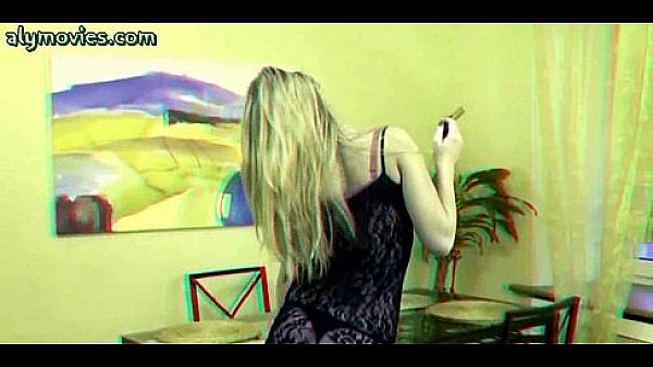 Blonde masturbating with a dildo in 3d clip  