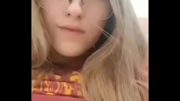 Preciosa Frot&aacute;ndose la Panocha