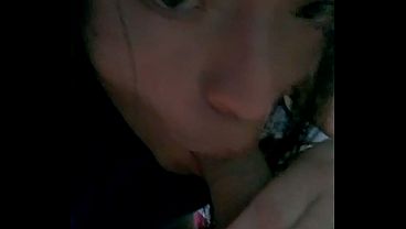 gatita transgenero mamando verga