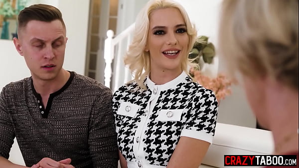 Big tits MILF Dee Williams enjoyed threesome after hot teen gave a perfect blowjob  