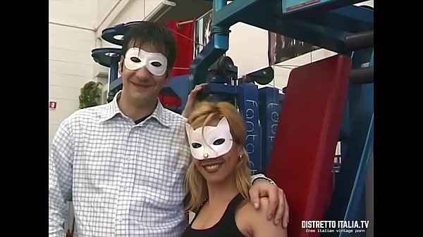 Sborrata in bocca in palestra